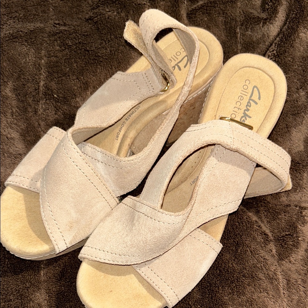 Clarks Women's Tan Wedge Sandals